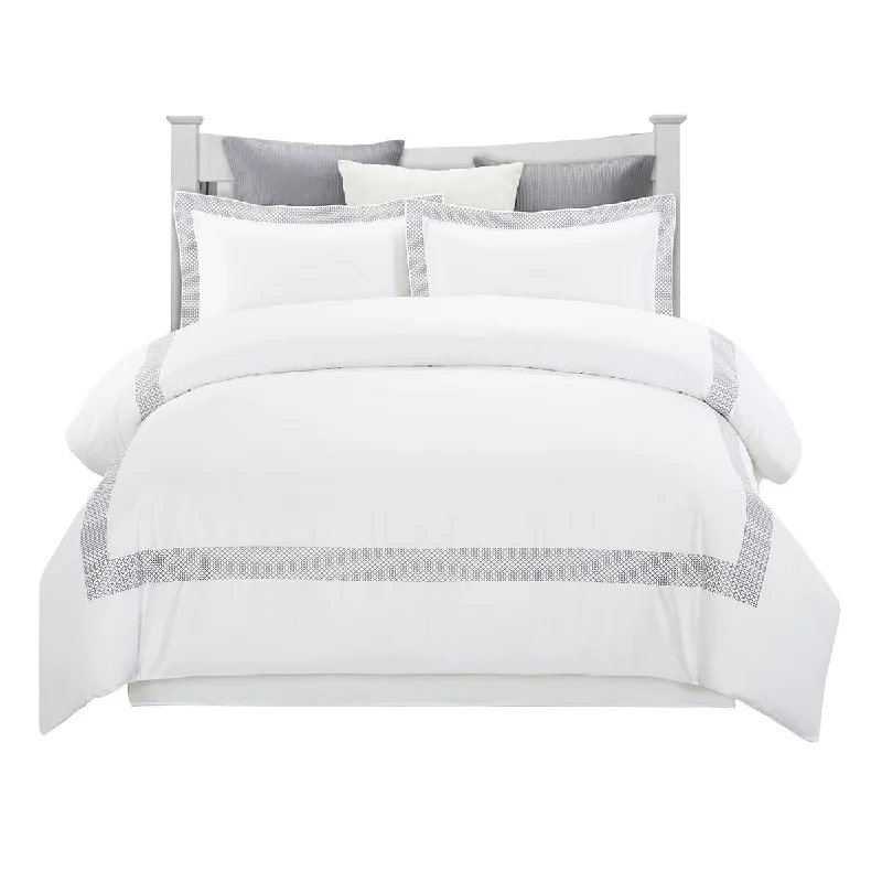 HomeRoots White Queen 100% Cotton 200 Thread Count Washable Duvet Cover Set