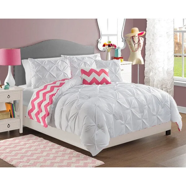 VCNY Chelsea Reversible Comforter Set