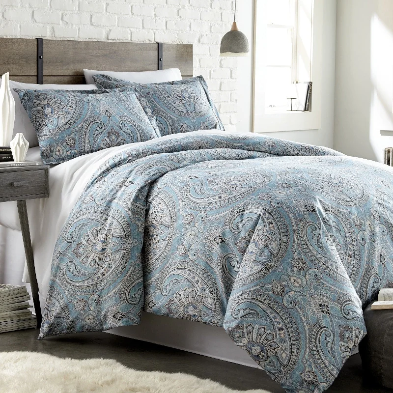 Vilano Plush All Seasons Pure Melody Paisley Down Alternative 3-piece Comforter