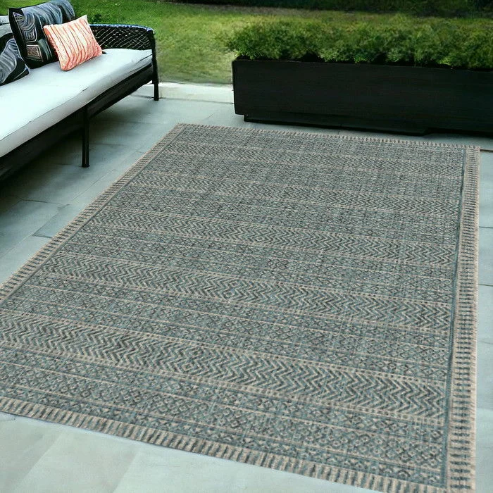 5'X7' Machine Woven UV Treated Tribal Indoor Outdoor Area Rug - Dark Gray