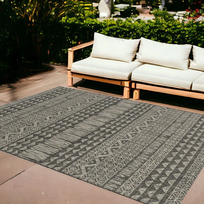 8' X 11' Machine Woven UV Treated Tribal Indoor / Outdoor Area Rug - Charcoal